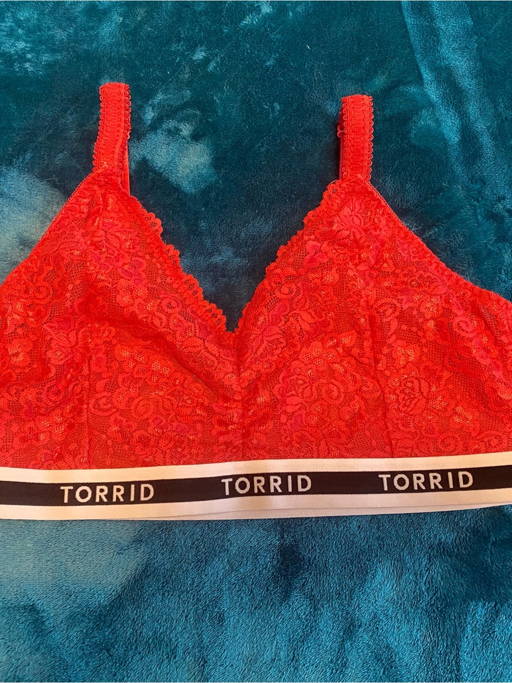 $12 BUNDLE ITEM BUNDLE OR BUY NOW ! TORRID Red Lace Bralette Size 2